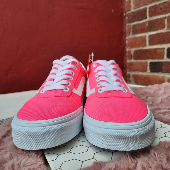 Vans Ward Neon Old Skool Lace Up Sneaker Fall - Picture 5 of 10